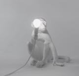 SELETTI - Monkey Lamp - Zittend