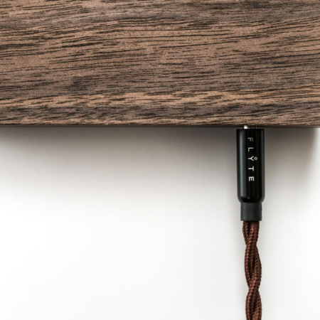 FLYTE - Zweeflamp Walnut